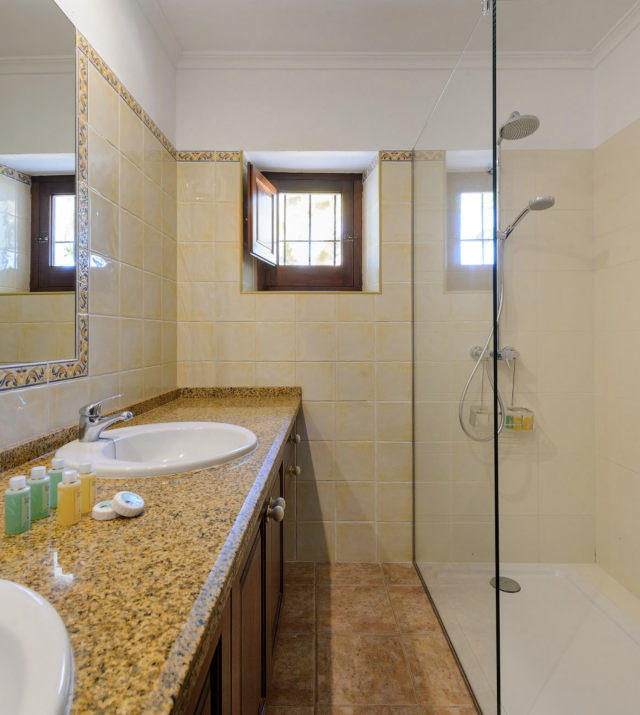 resa estates ibiza for rent villa santa eulalia 2021 can cosmi family house private pool bathroom.jpg